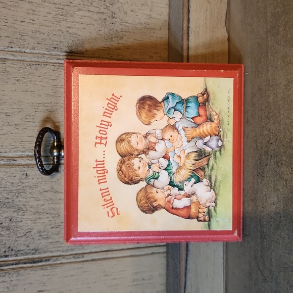 Vintage 1981 Hallmark Christmas Hanging Plaque - Picture 1 of 4